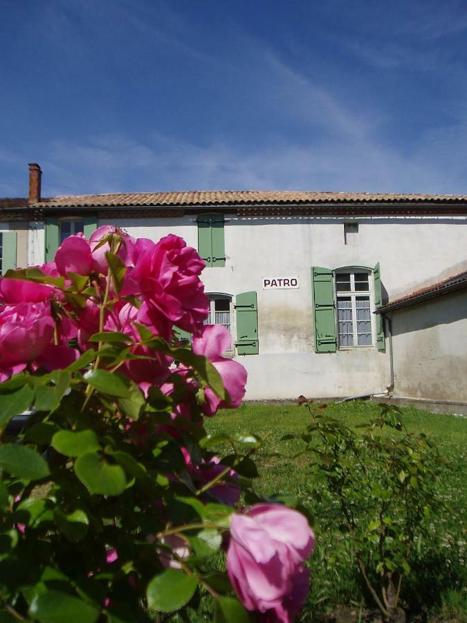 L'Ancien Patronage Casa de hóspedes Caumont-sur-Garonne Exterior foto